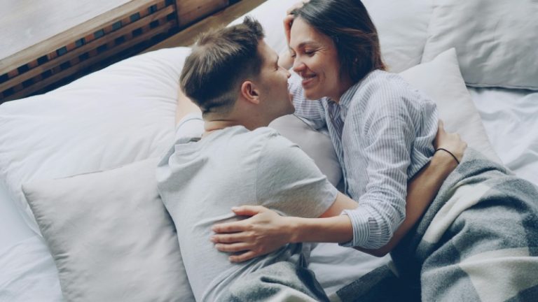 Щирі привітання з 4 річницею стосунків своїми словами